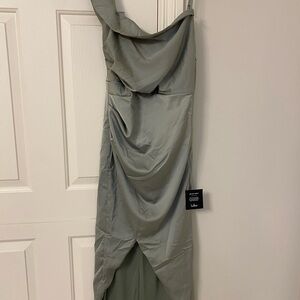 Lulus sage dress for wedding. Size Medium  New with tags.